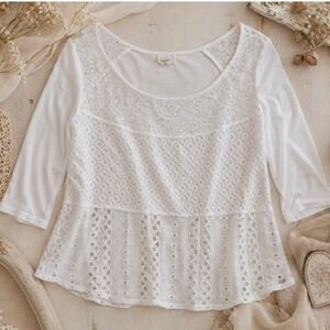 Lace And Eyelet White Women's Peplum Top SZ S by Tiny